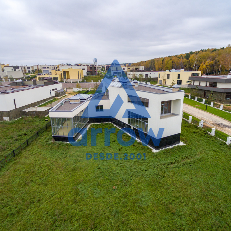 Casa com terreno amplo