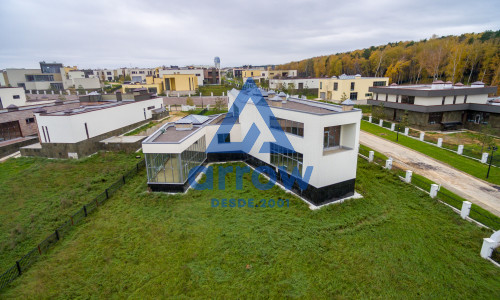 Casa com terreno amplo